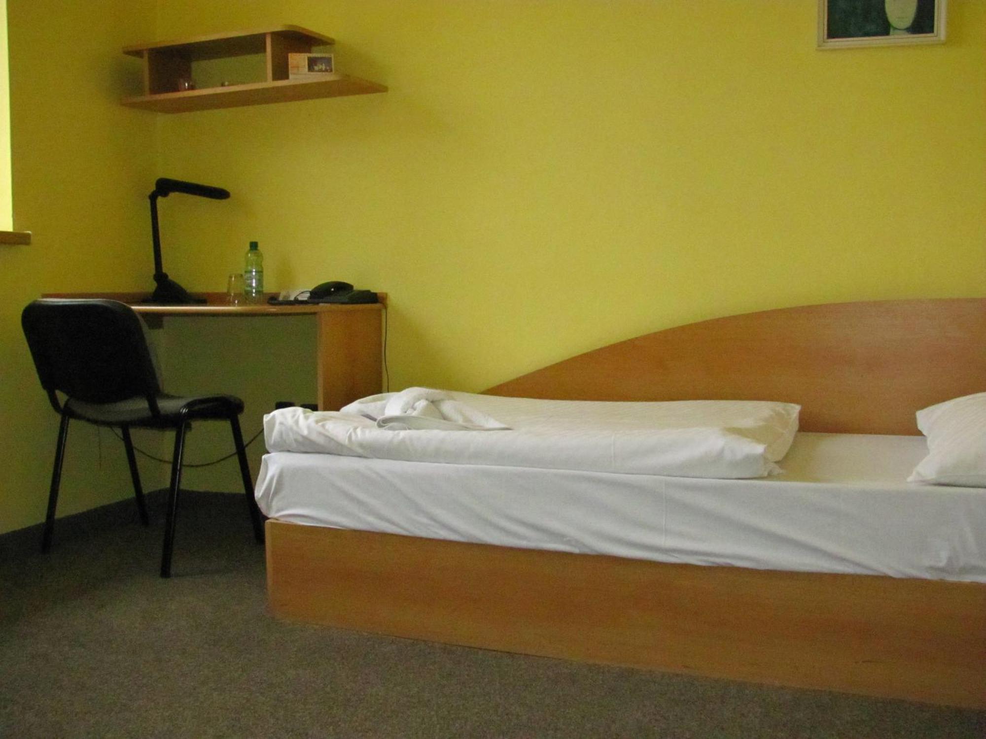 Hotel Isora Острава Екстер'єр фото